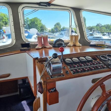 Traditional Boat Hotel Thorpe  Esterno foto